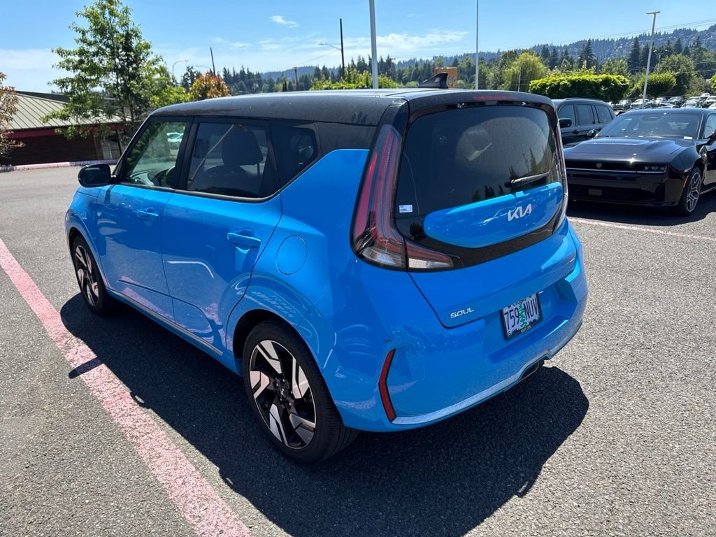 Used 2023 Surf Blue w/Black Roof Kia GT-Line image 7
