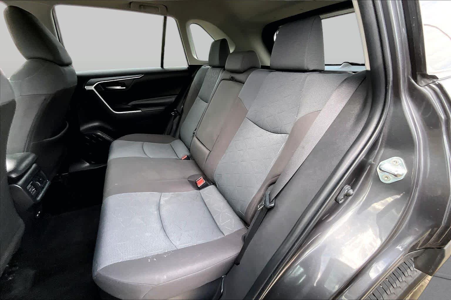 Used 2025 Magnetic Gray Metallic Toyota Hybrid XLE image 39