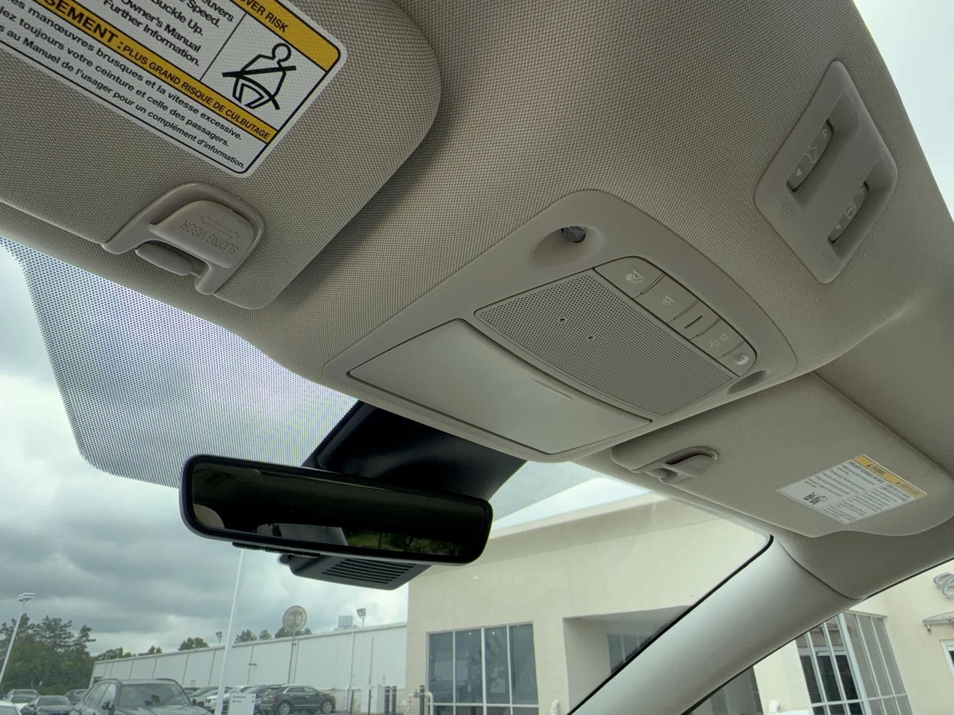 Used 2024 Pearl White TriCoat Nissan SL image 16