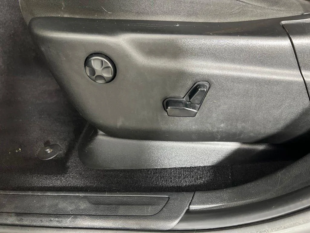 Used 2020 Gray Clearcoat Dodge SXT Plus image 13