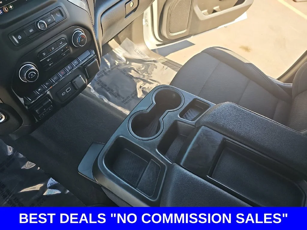 Used 2024 White Chevrolet Custom image 23