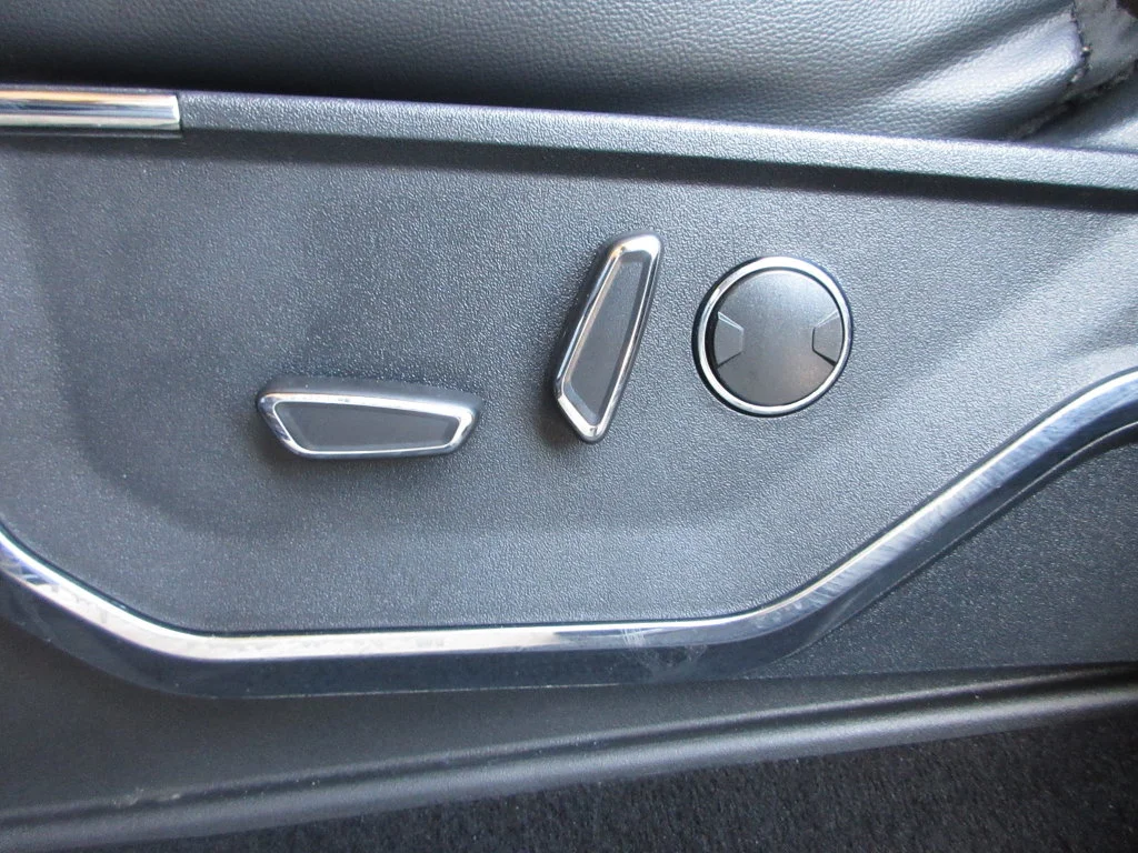 Certified Used 2023 Antimatter Blue Metallic Ford Lariat image 13
