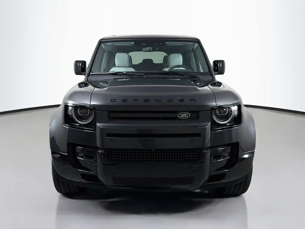 New 2026 Carpathian Grey Land Rover X-Dynamic SE image 2