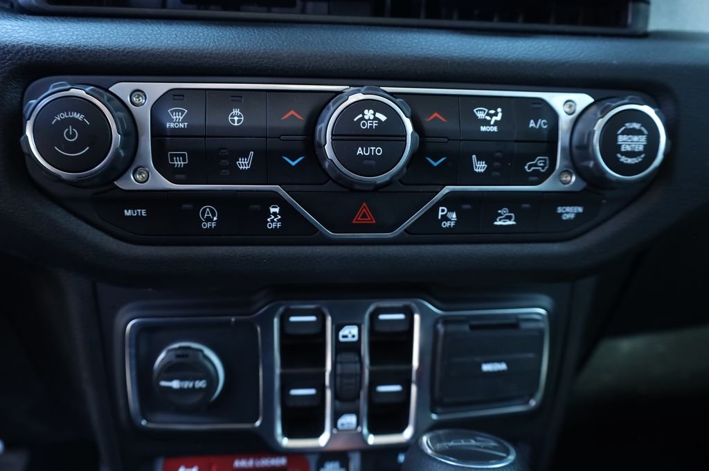 2025 Jeep Gladiator Willys - Photo 9