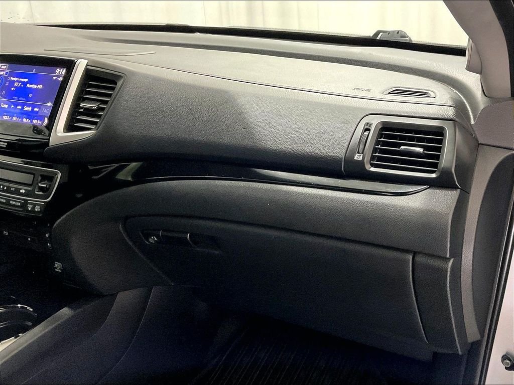 Used 2016 Silver Honda Elite image 13