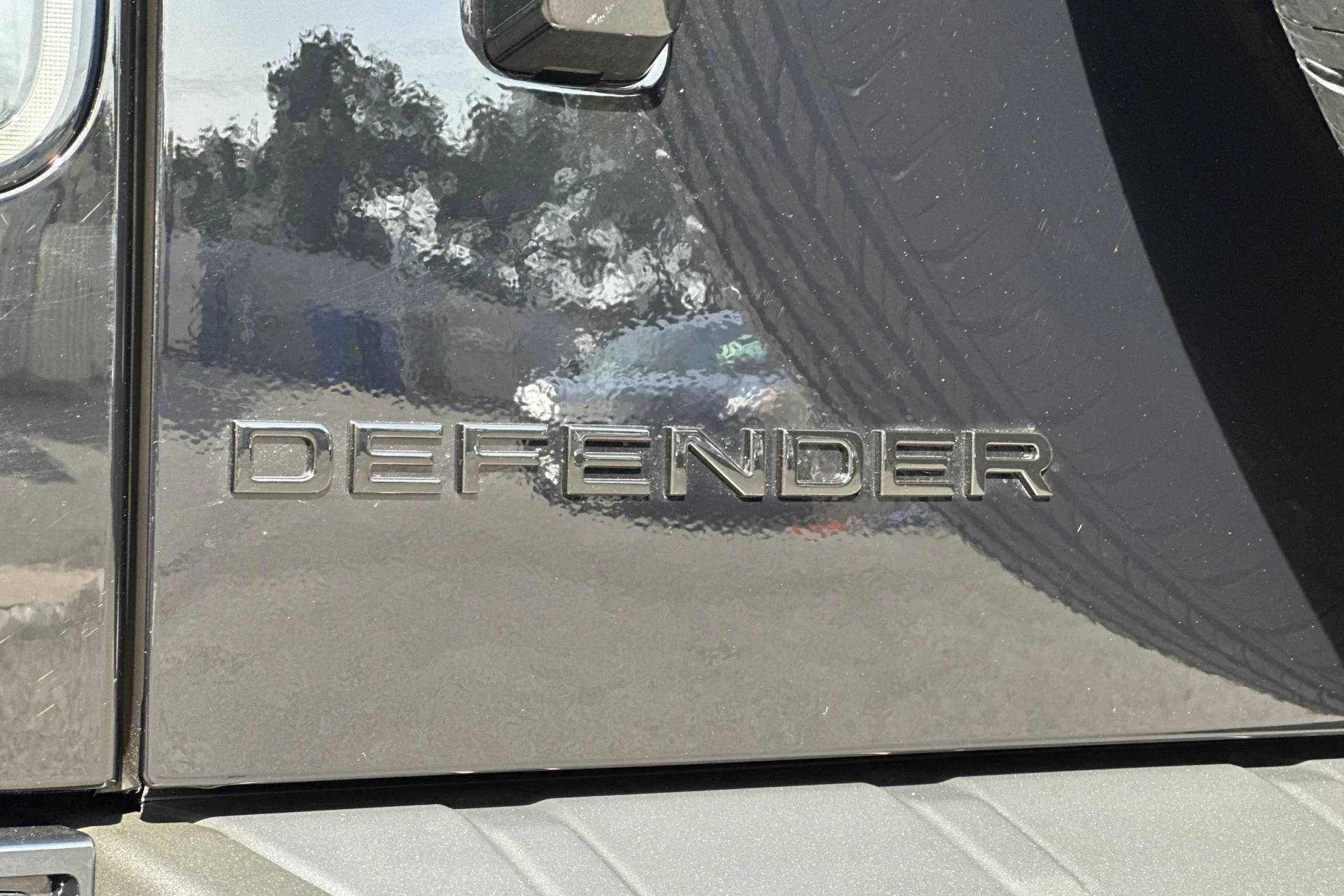 New 2026 SARGASSO BLUE Land Rover 110 P635 OCTA image 12