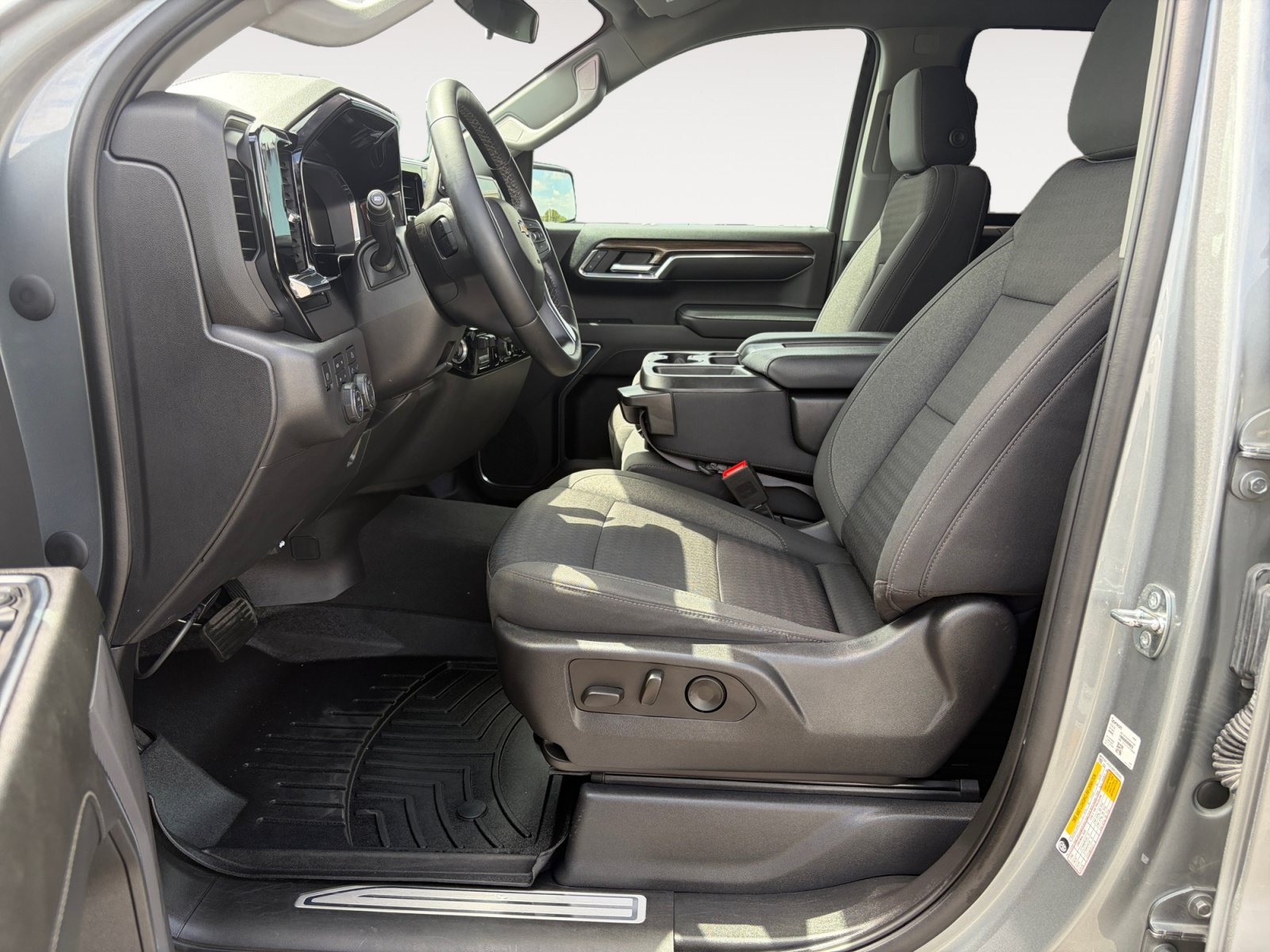 Used 2023 Sterling Gray Metallic Chevrolet LT image 19