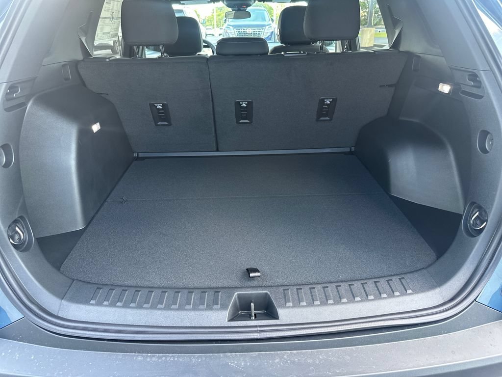 2027 Chevrolet Equinox LT - Photo 9