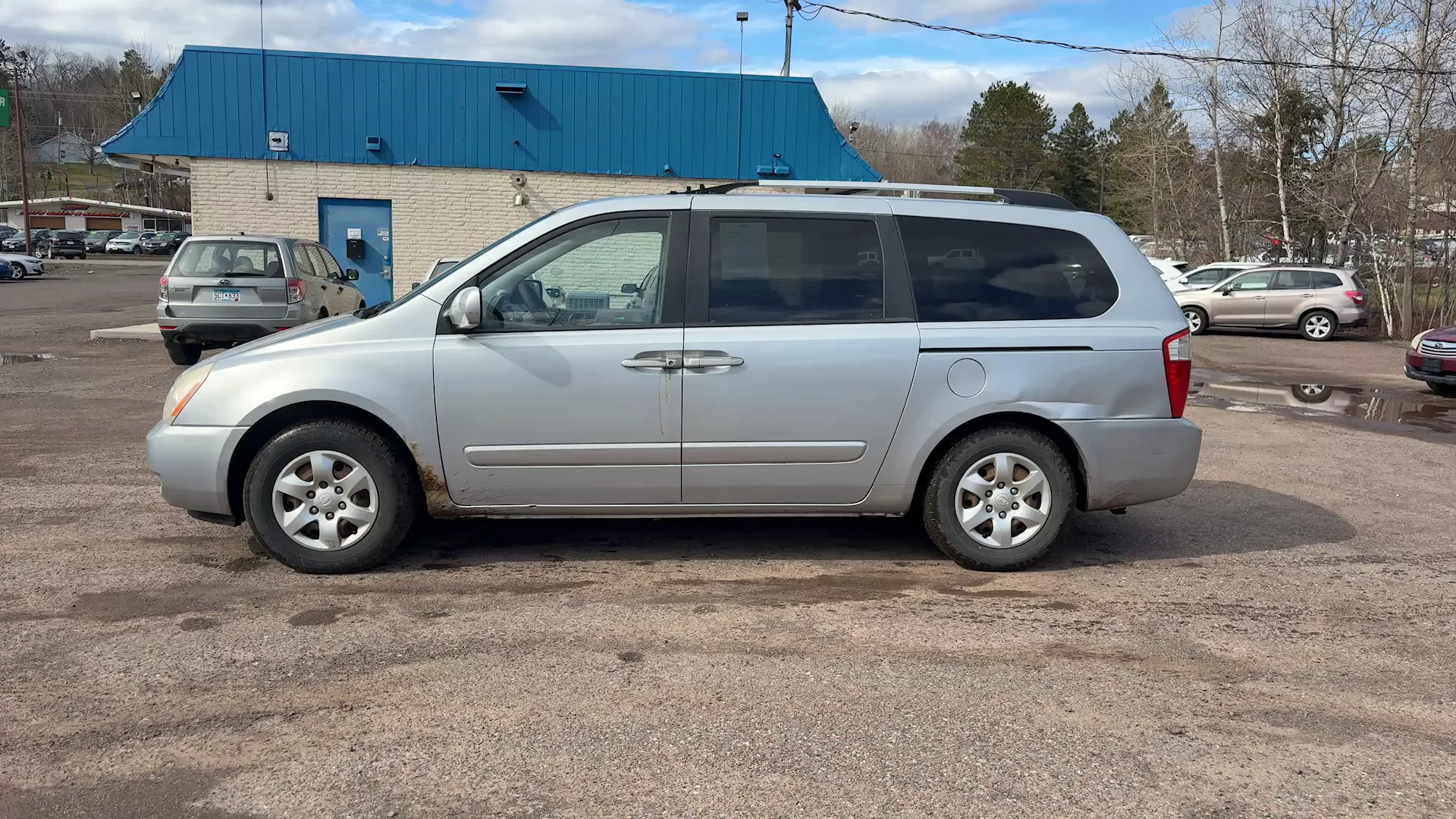 Used 2009 Silver Kia VAN image 8