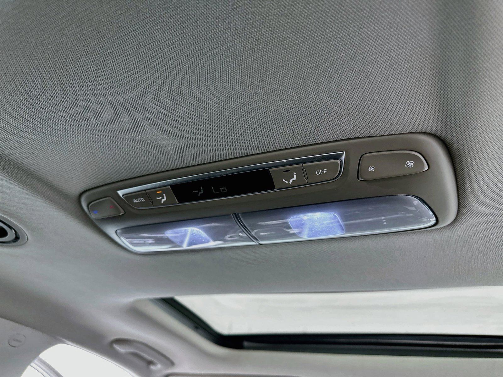 2025 Kia Telluride S - Photo 37