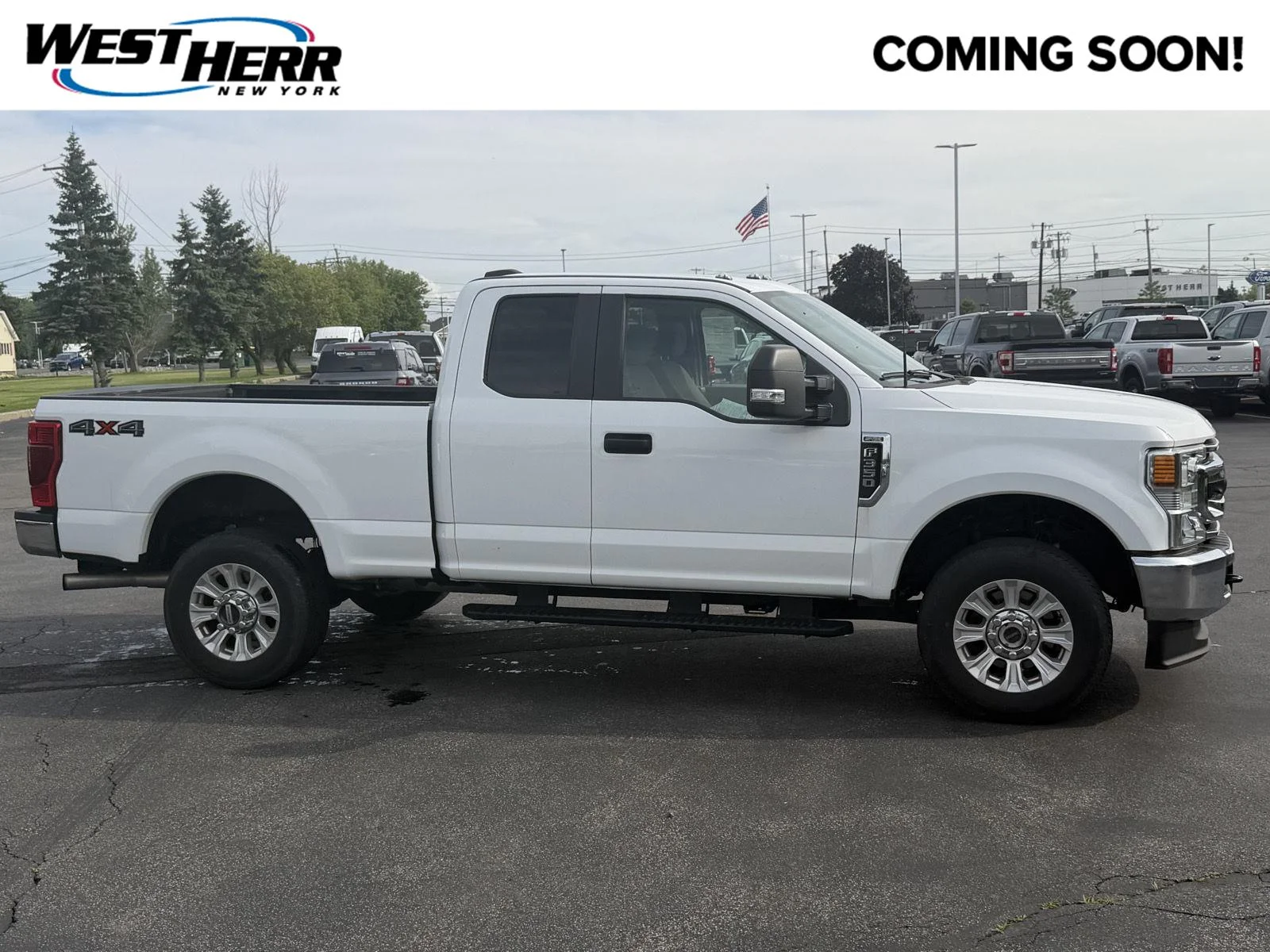 Used 2022 Oxford White Ford  image 1