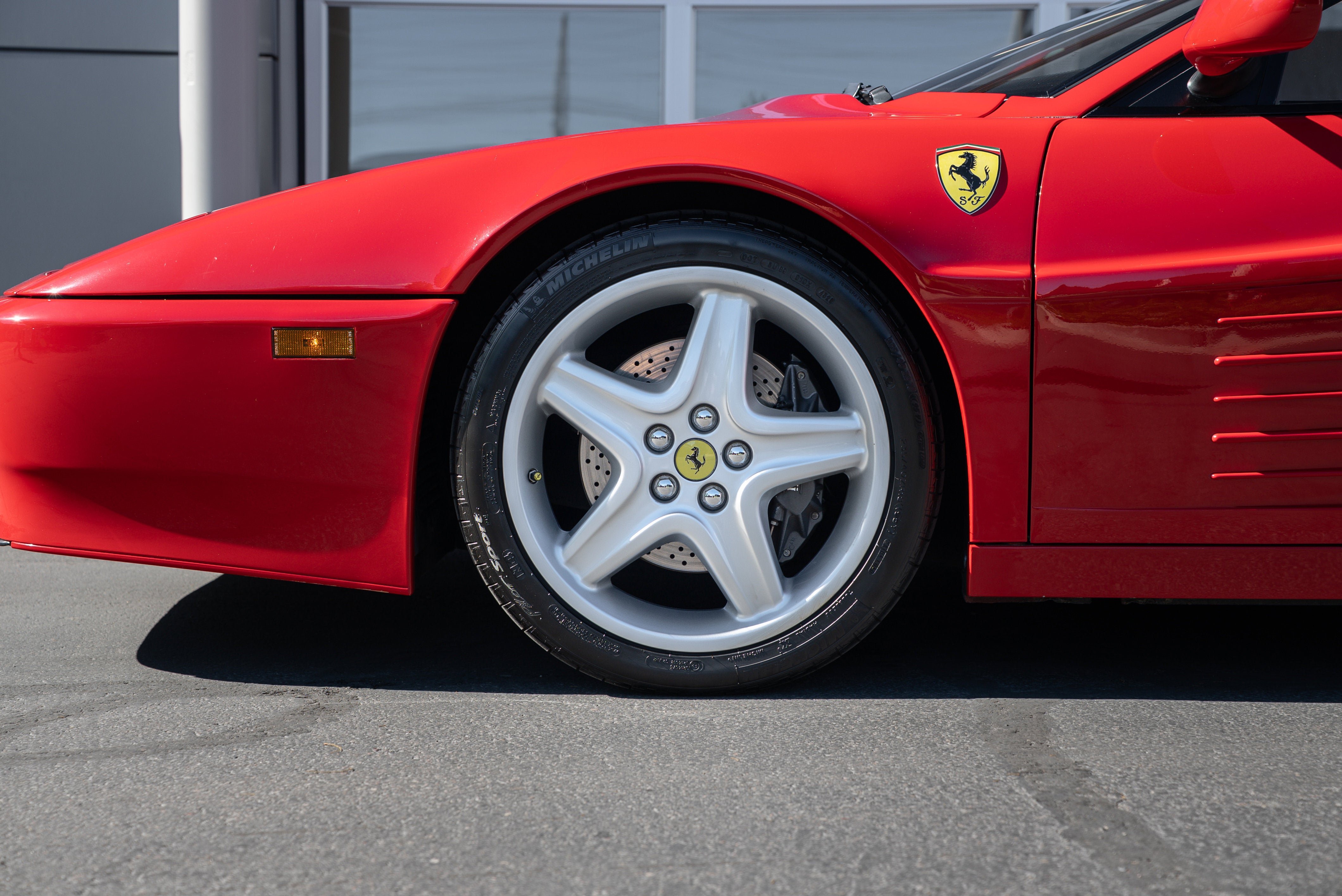 Used 1993 Rosso Corso Ferrari  image 4