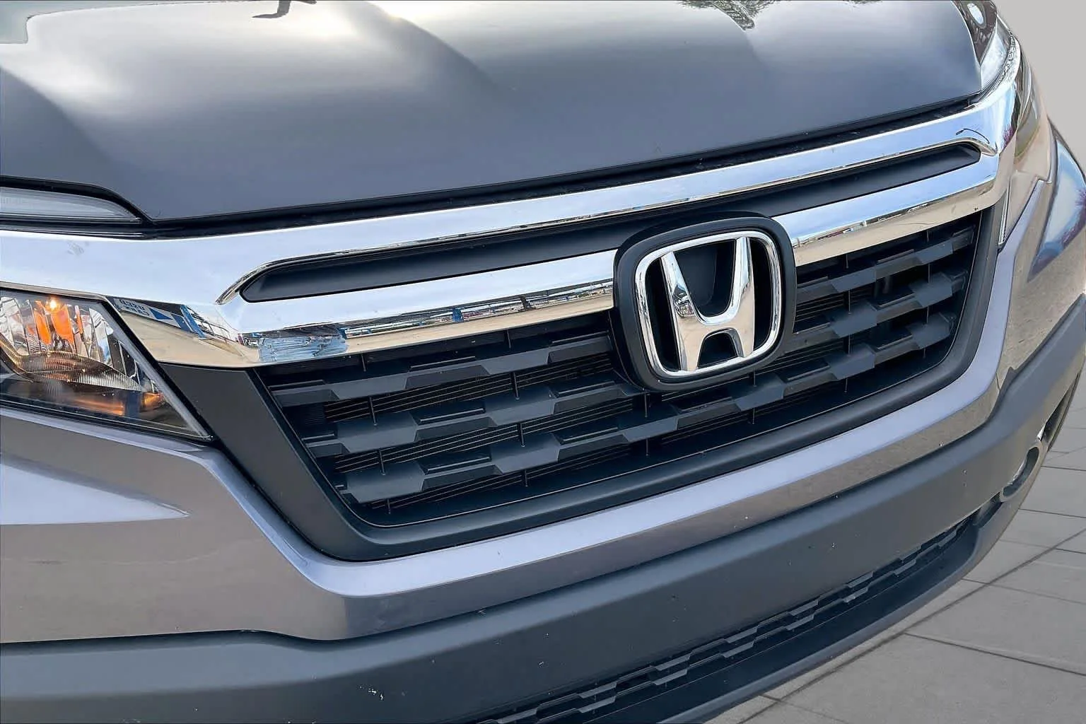 Certified Used 2018 Modern Steel Metallic Honda RTL image 30