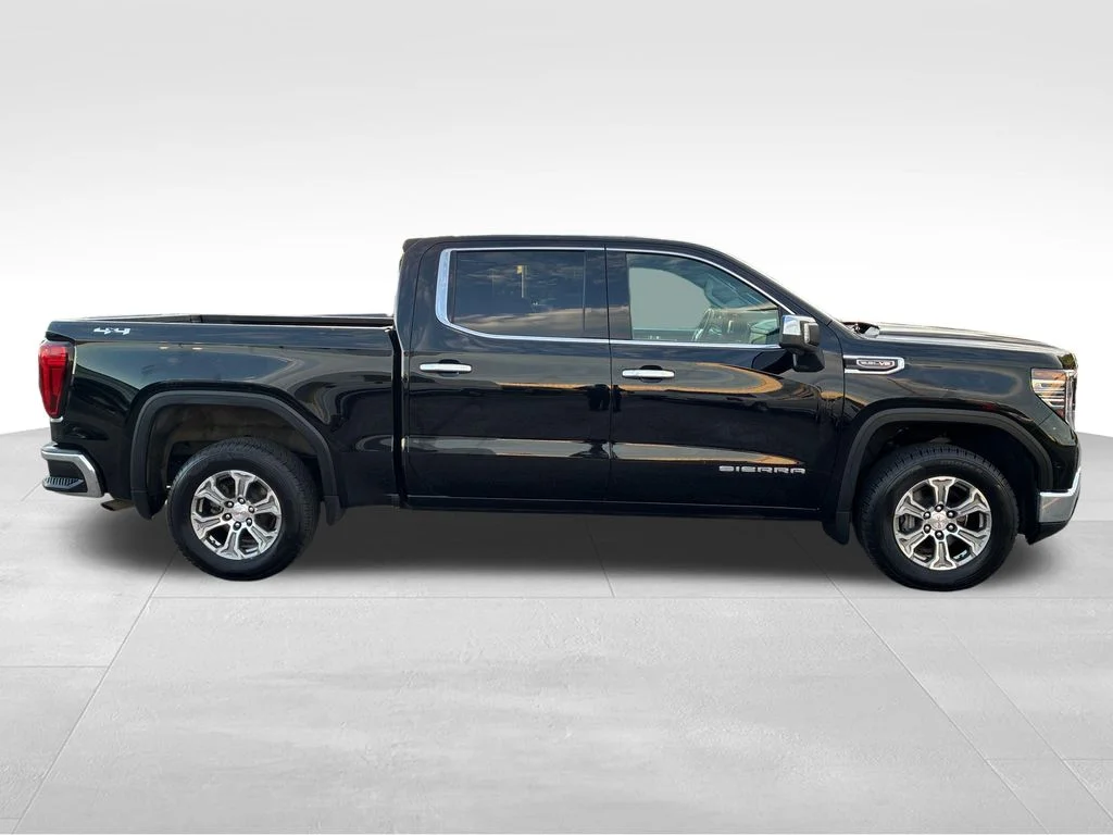 Used 2025 Black GMC SLT image 7