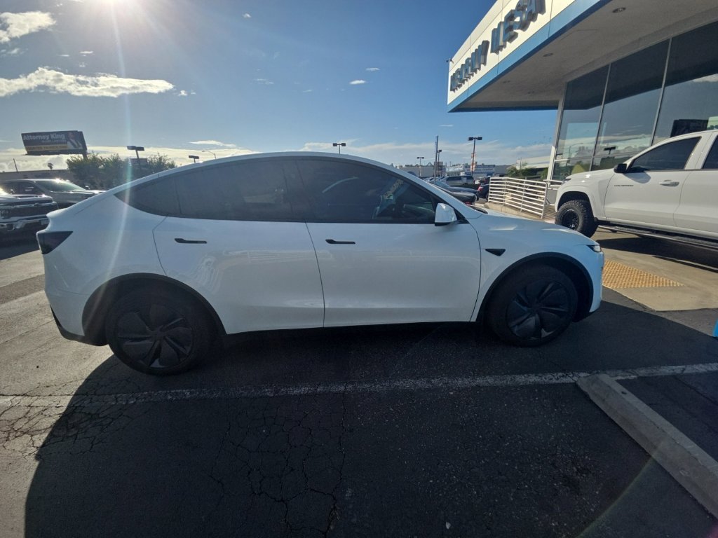 Used 2026 Pearl White Multi-Coat Tesla Premium image 4