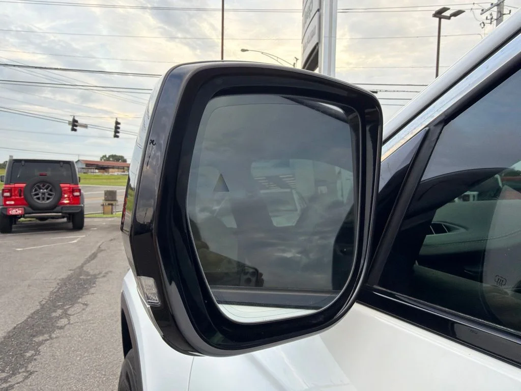 Used 2024 White Jeep Limited image 30