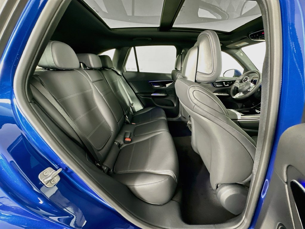 New 2027 Blue Mercedes-Benz GLC 300 image 28