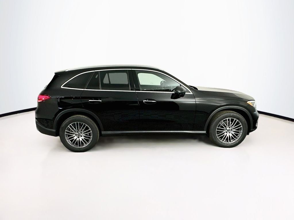 New 2027 Black Mercedes-Benz GLC 300 image 6