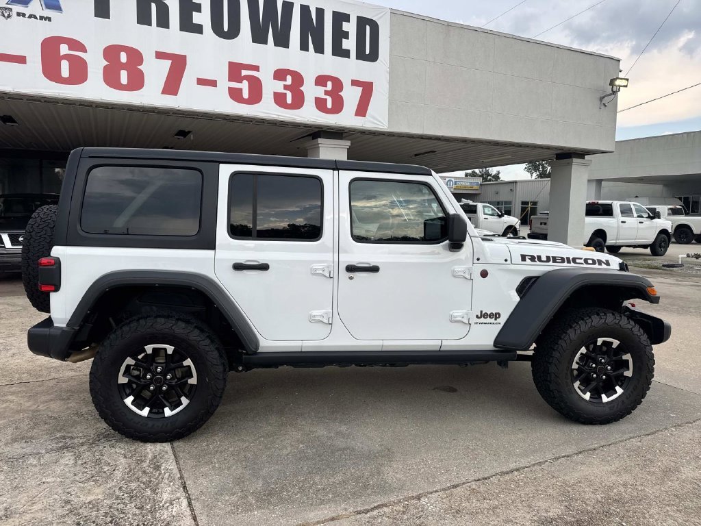 Used 2025 White Jeep Rubicon image 14