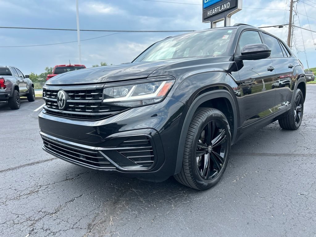 2023 Volkswagen Atlas Cross Sport SEL R-Line Black