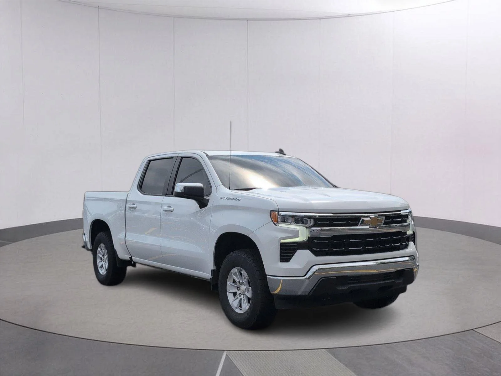 Used 2022 Summit White Chevrolet LT image 8
