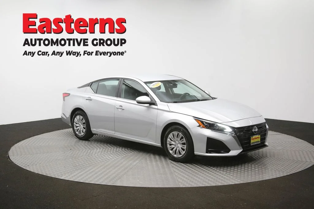 Used 2023 Silver Nissan 2.5 S image 47