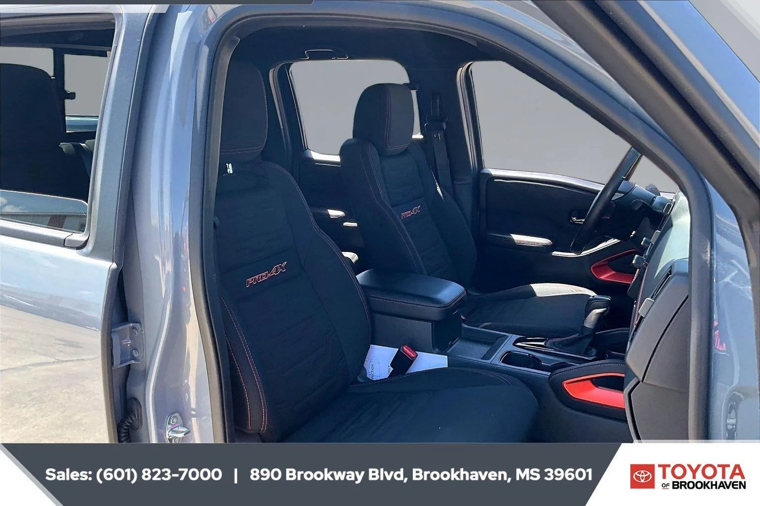 Used 2025 Super Black Nissan PRO-4X image 6