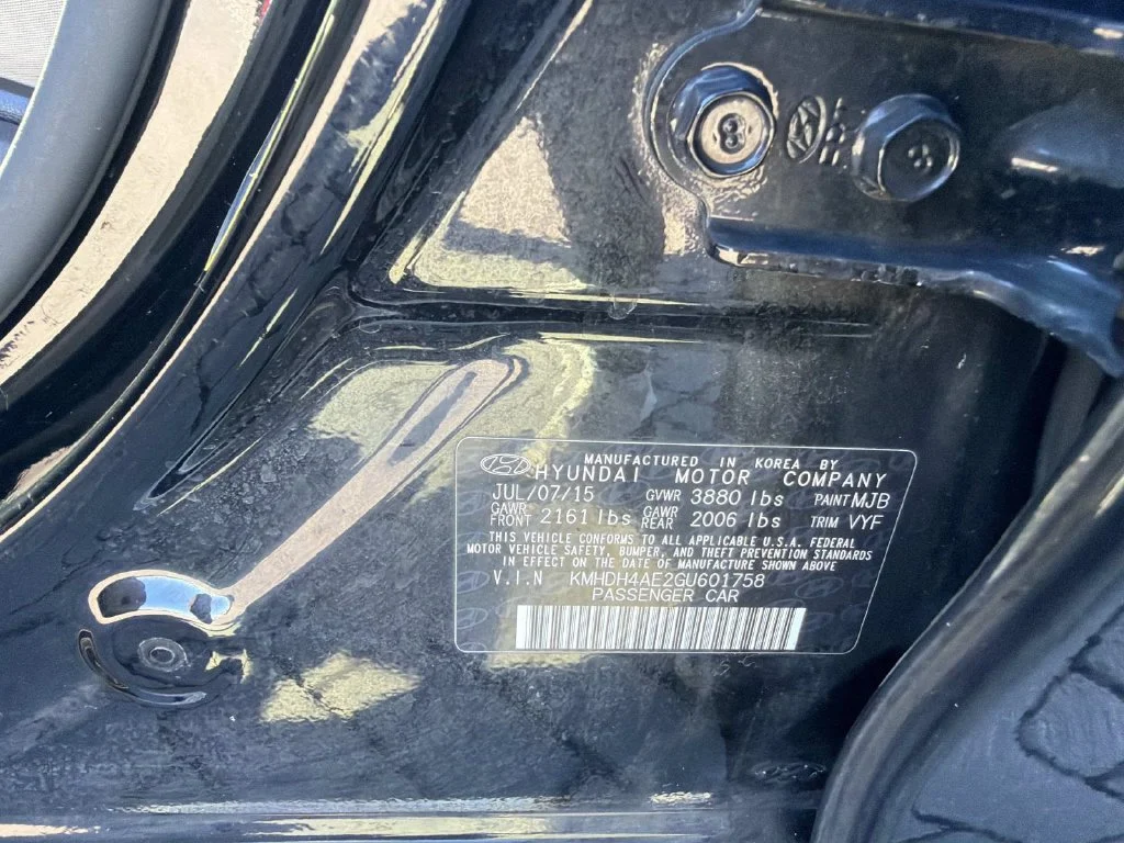 Used 2016 Black Hyundai SE image 31