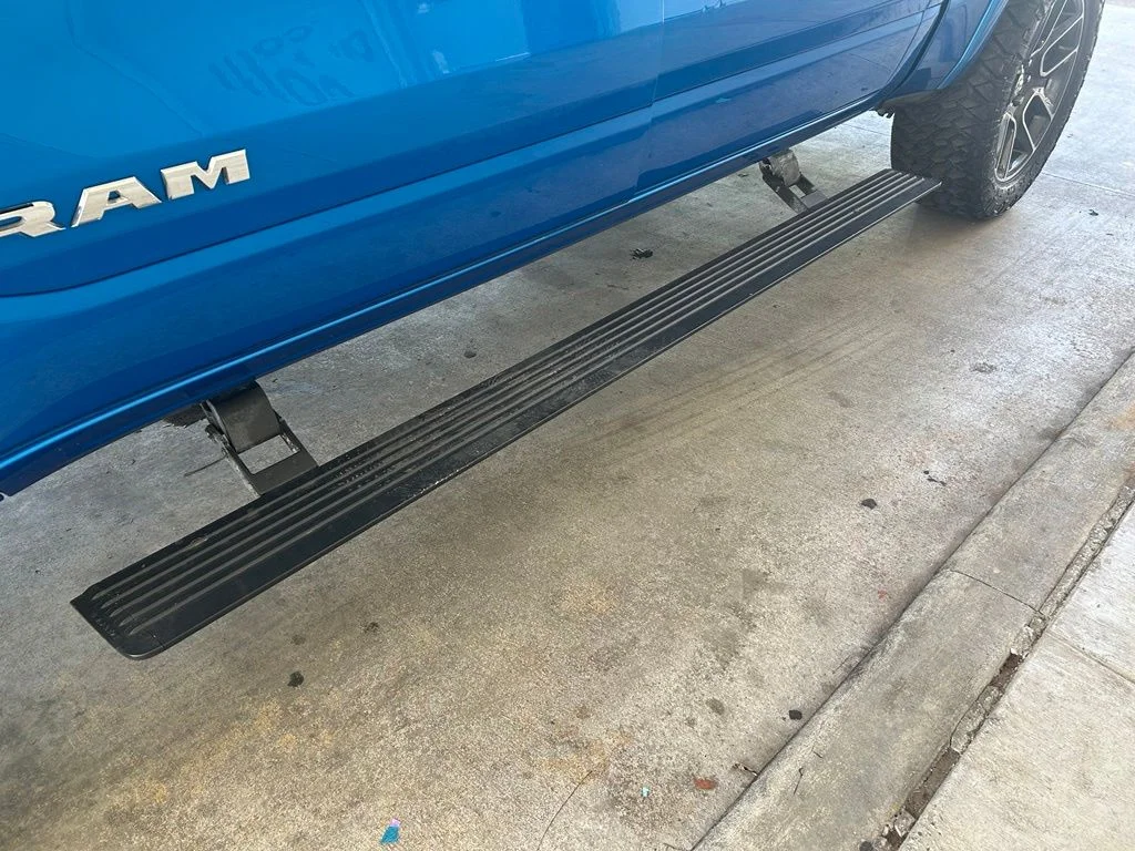 Used 2020 Blue Ram Laramie image 17