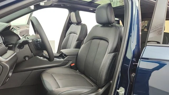 New 2026 Fathom Blue Pearl-Coat Exterior Paint Jeep Limited Reserve image 17