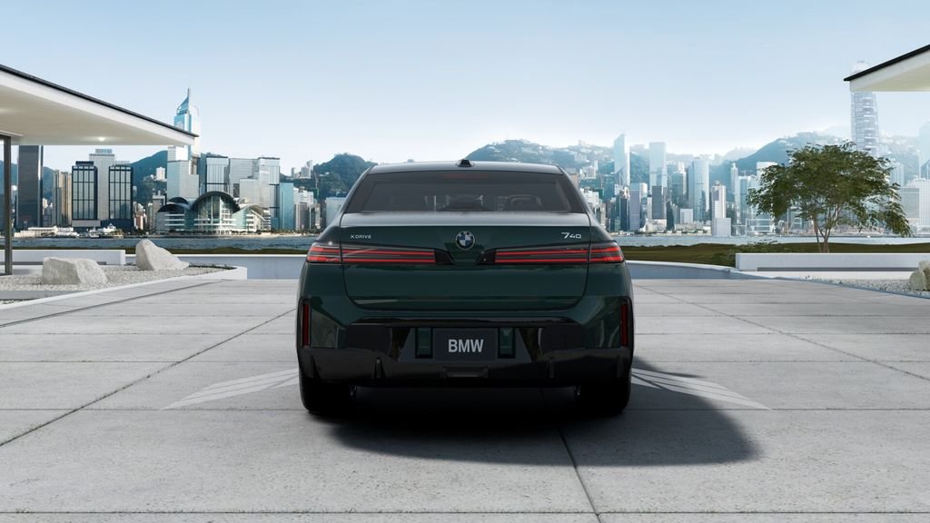 New 2027 Vancouver Green Metallic BMW 740 image 5