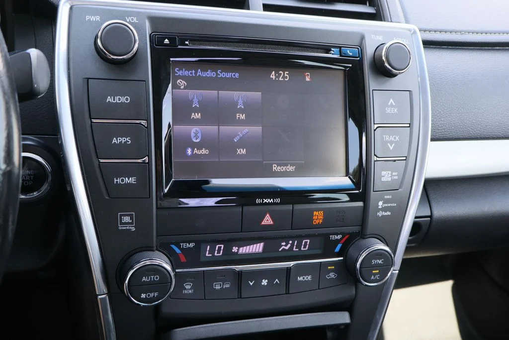 Used 2016 Gray Toyota XSE V6 image 15