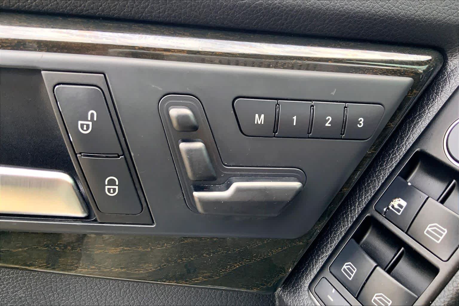 Used 2014 BLACK Mercedes-Benz GLK 250 BlueTEC® image 31