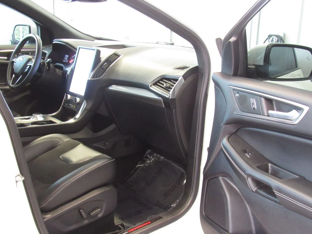 2022 Ford Edge ST - Photo 17