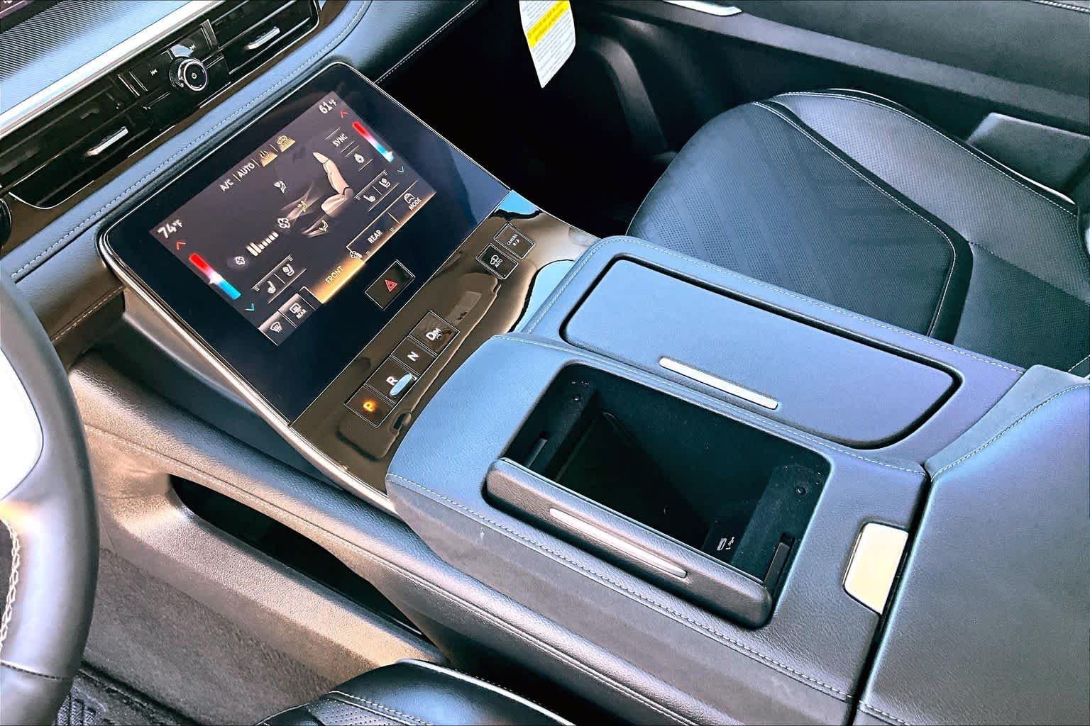 Used 2025 Grand Blue INFINITI LUXE image 25