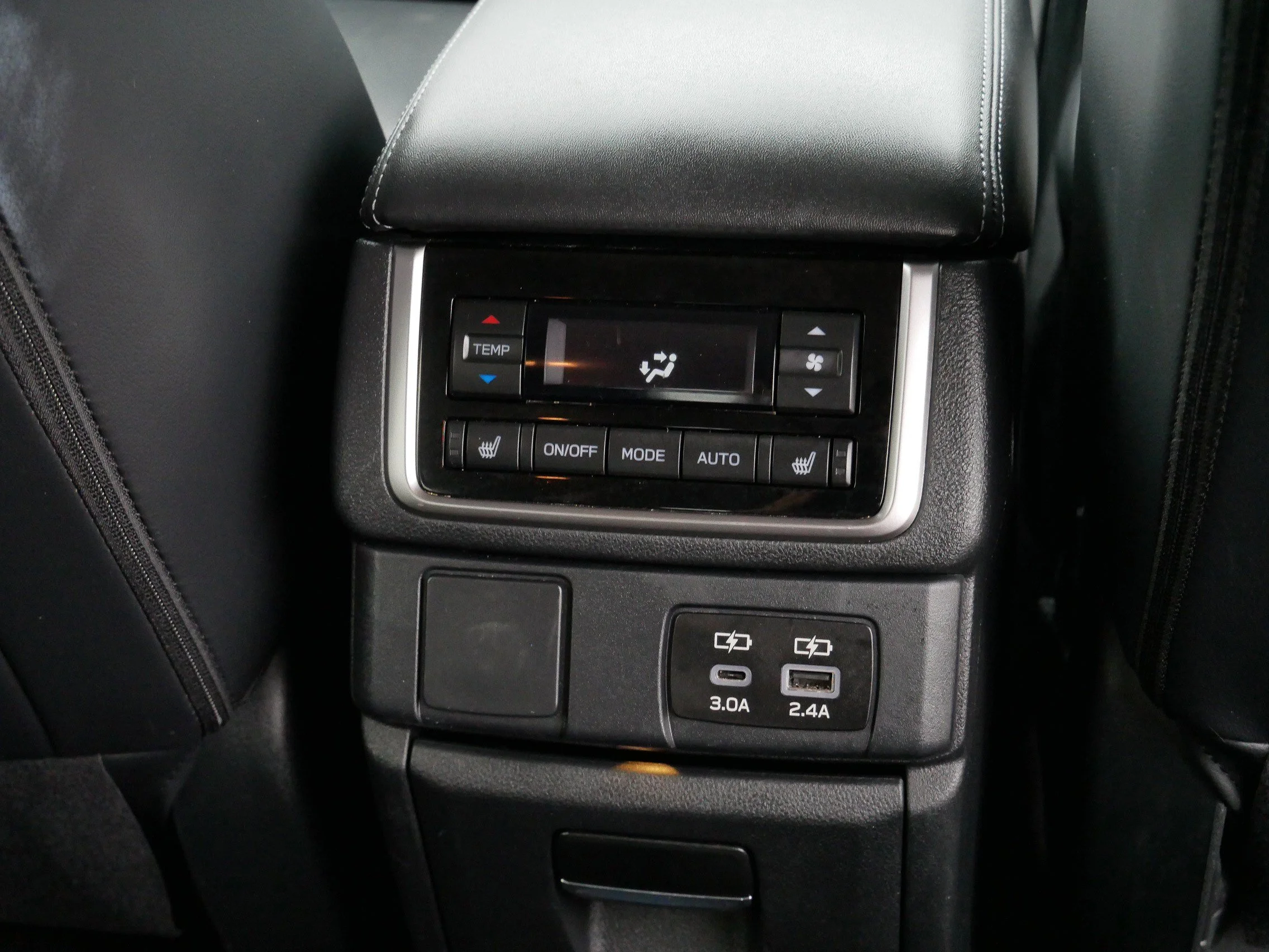 Used 2023 Crystal White Pearl Subaru Limited image 12