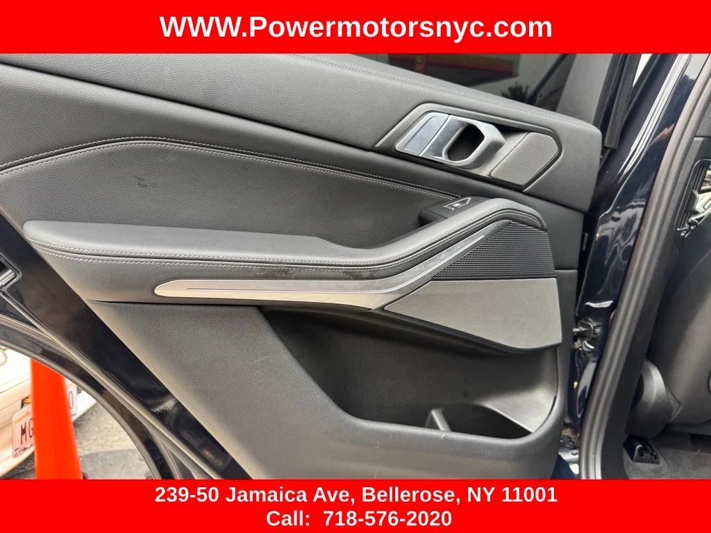 Used 2020 Black BMW M50i image 27