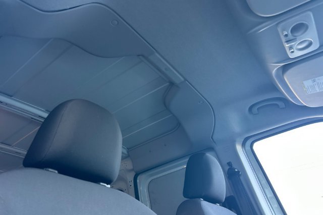Used 2022 White Ram Base image 18