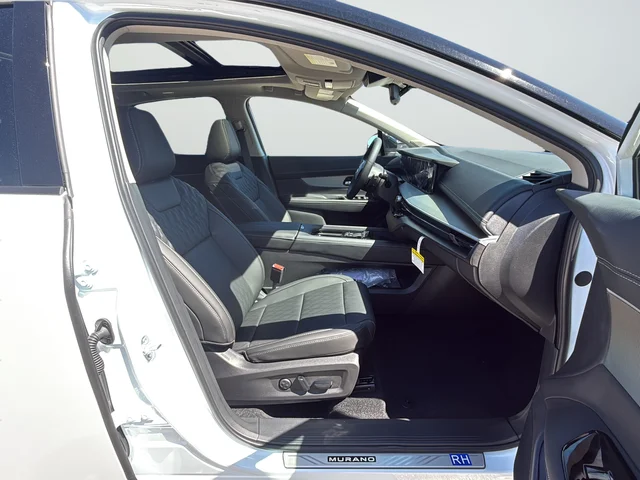 New 2026 Everest White Pearl TriCoat / Super Black Two-tone Nissan Platinum image 12