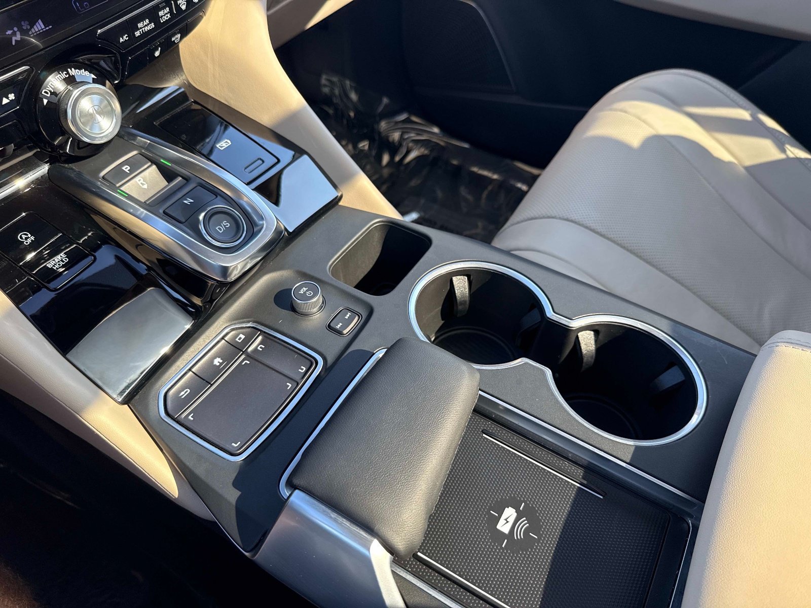 Used 2024 Platinum White Pearl Acura w/Technology Package image 26