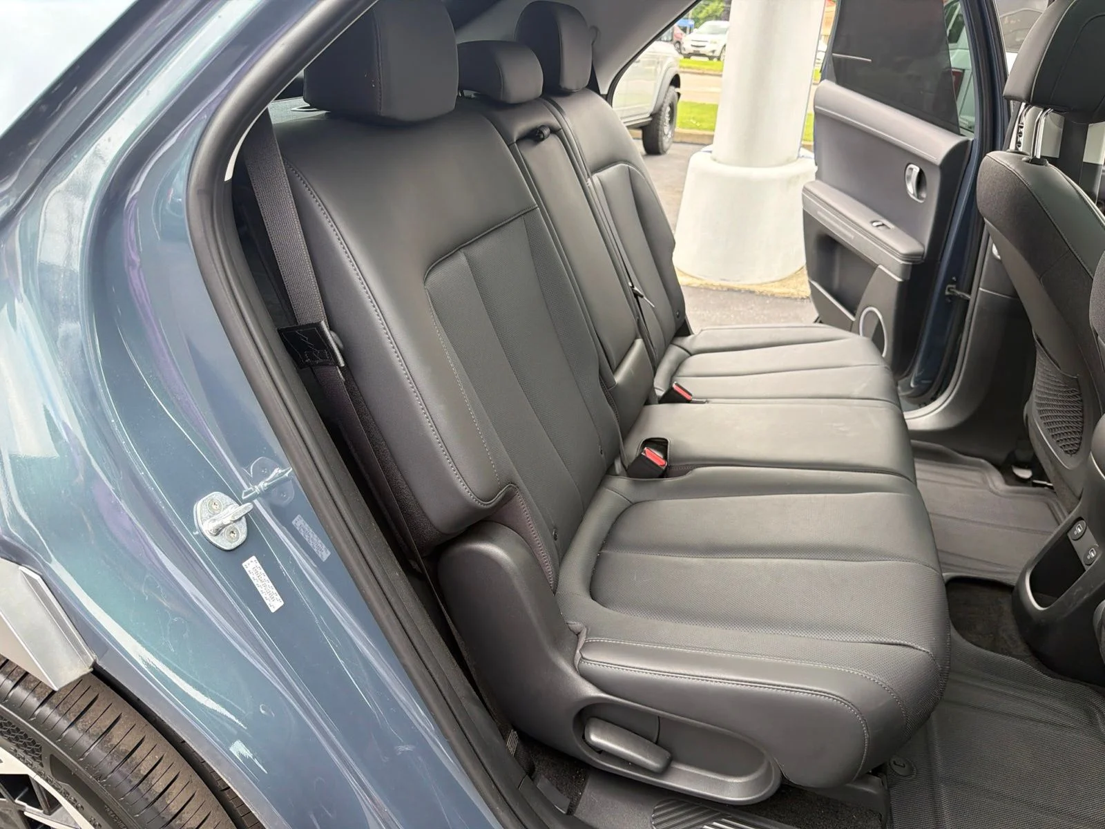 Used 2023 Green Hyundai Limited image 21