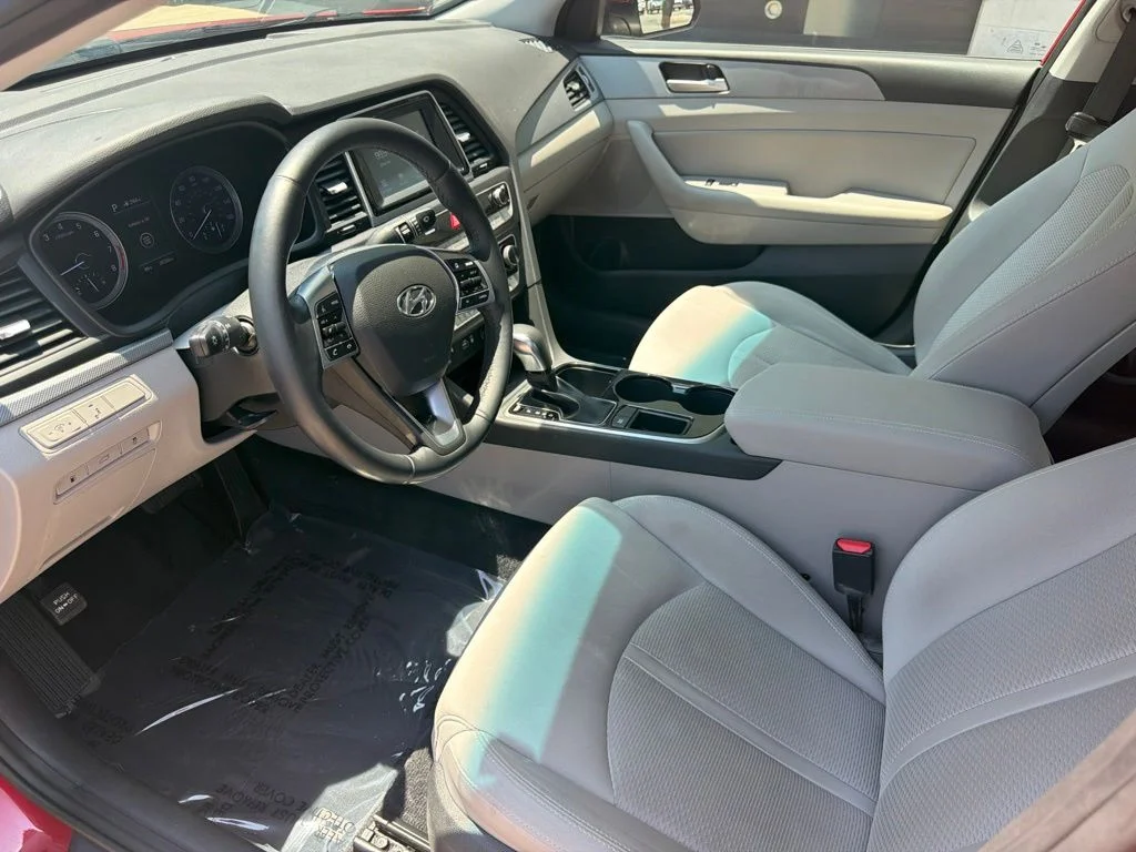 Used 2019 Red Hyundai SEL image 9