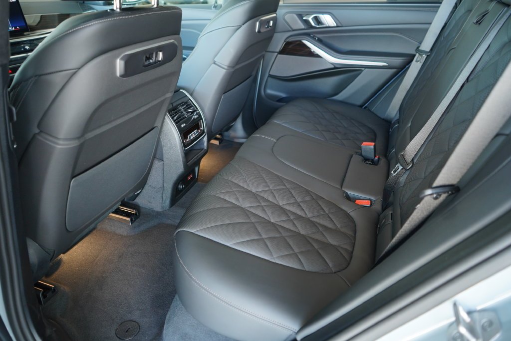 Used 2026 Brooklyn Grey Metallic BMW sDrive40i image 20