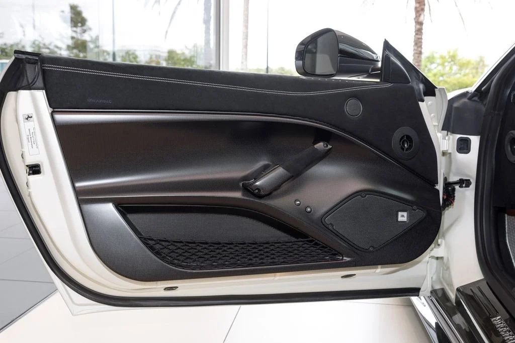 Used 2017 Bianco Italia Ferrari  image 33