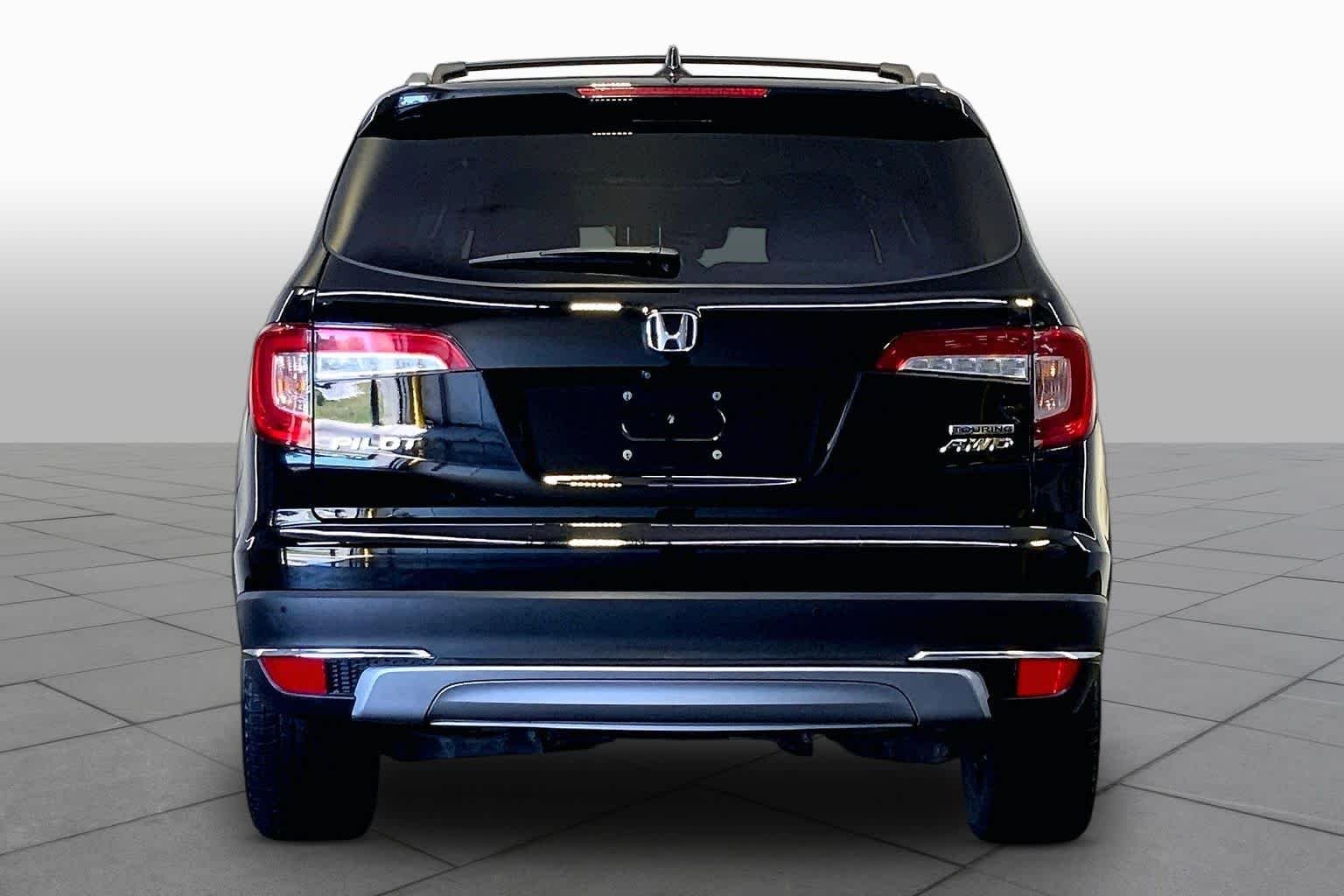 Pre-Owned 2019 Honda Pilot Touring 8-Passenger