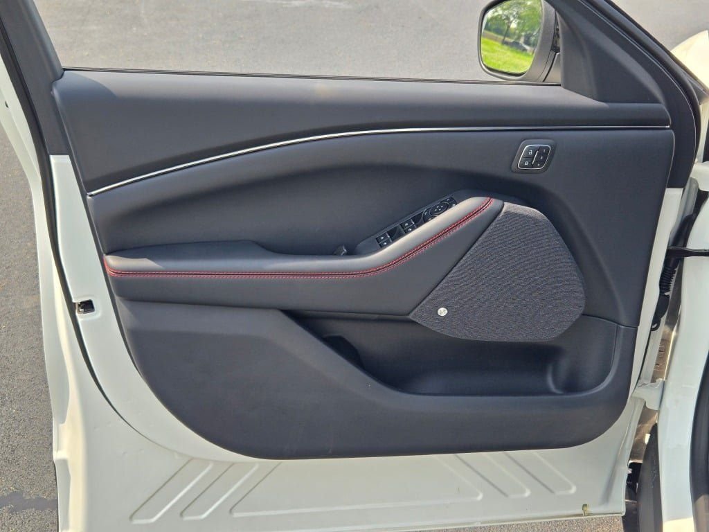 2025 Ford Mustang Mach-E Premium - Photo 23
