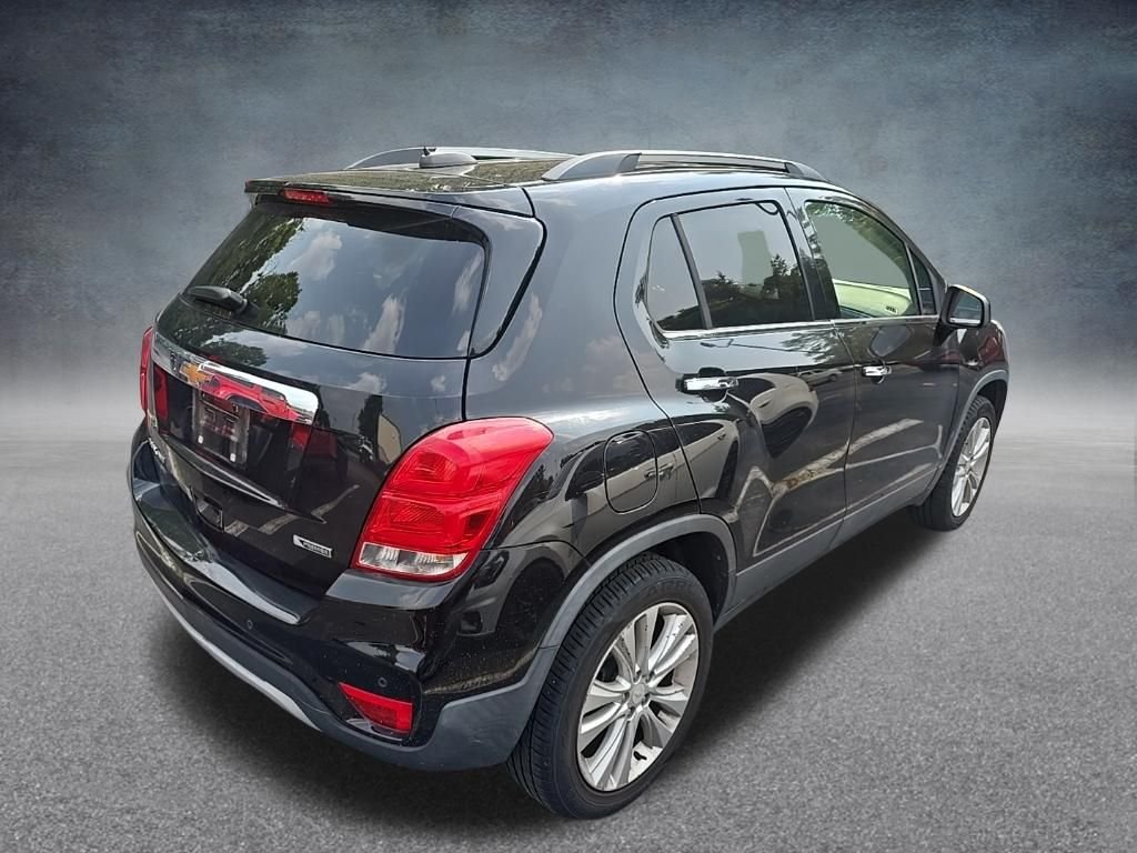 Used 2017 Black Metallic Chevrolet Premier image 9