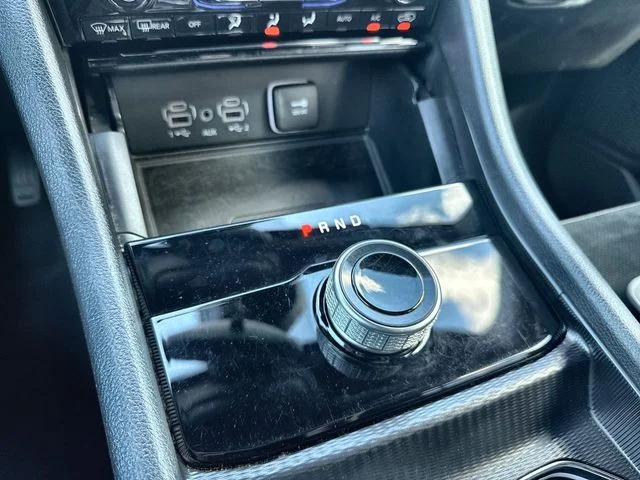 Used 2024 White Jeep Altitude image 19