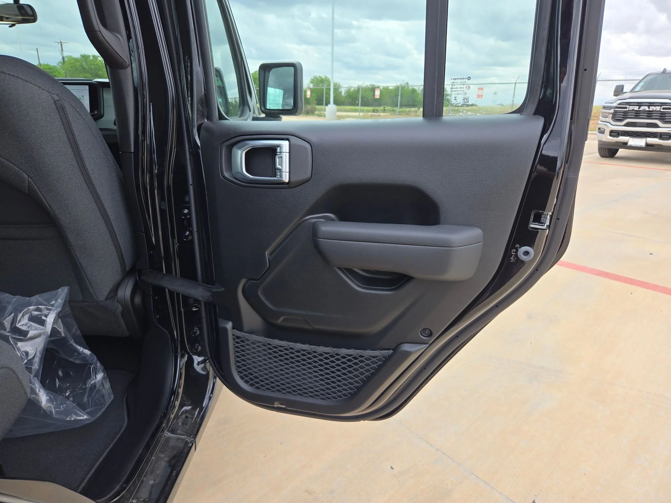 New 2026 Black Clear-Coat Exterior Paint Jeep Sport image 24