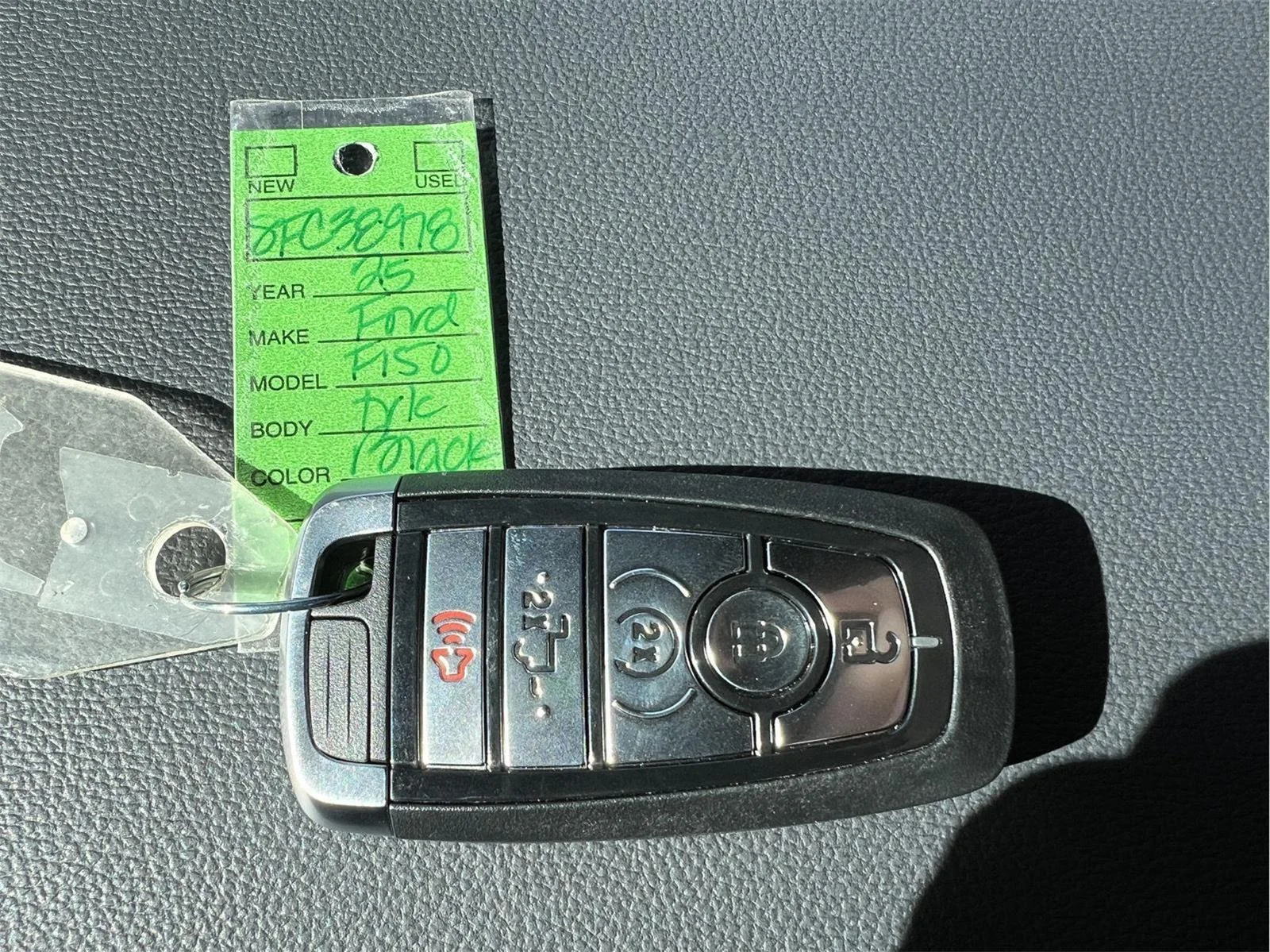 Used 2025 Agate Black Ford XLT image 28